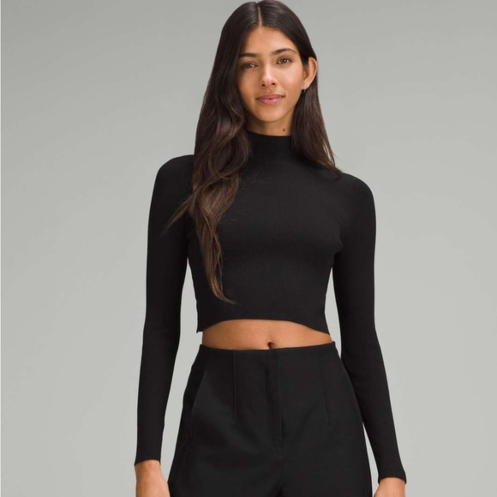 Aritzia Wilfred Free Black Ribbed Mockneck Long Sleeve Cropped Top Size Medium